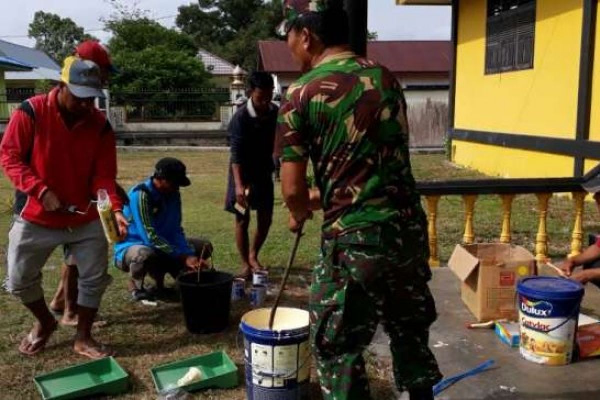 Sambut Bulan Suci Ramadhan, Warga Kelurahan Muara Lembu Bersih-bersih Lingkungan