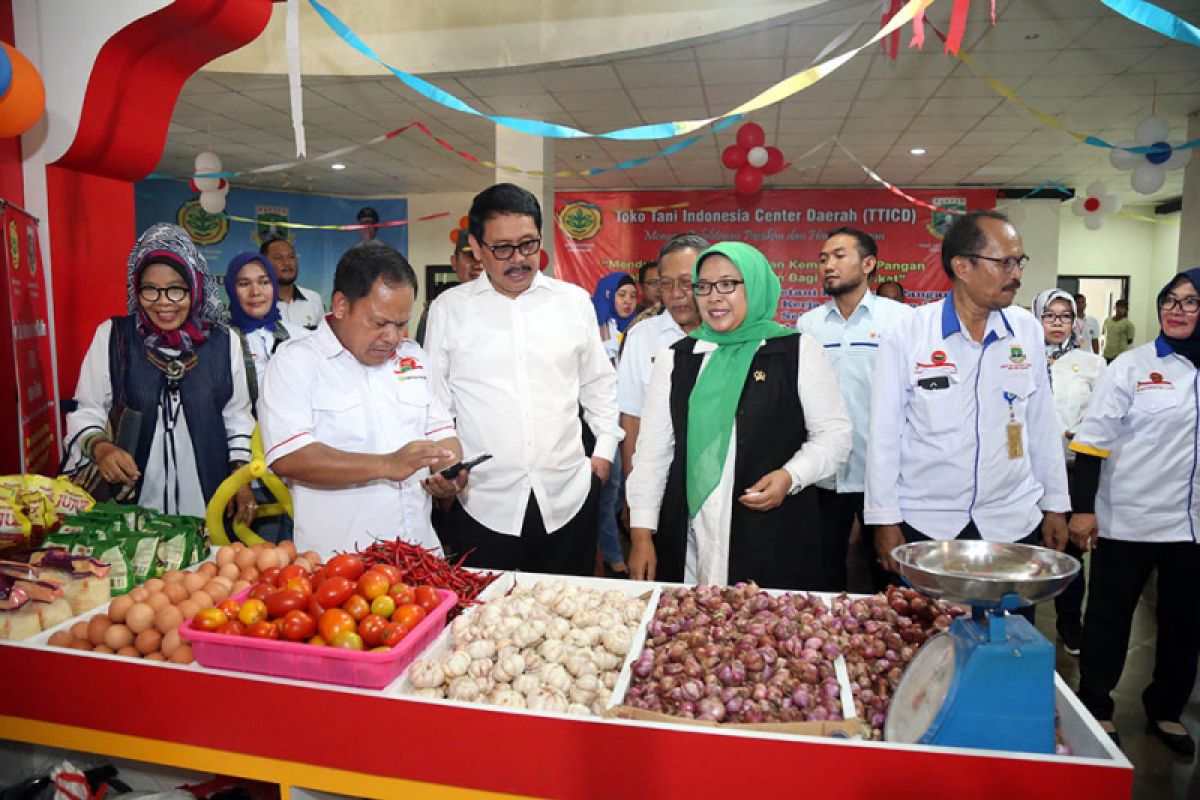 Banten Luncurkan Toko Tani Indonesia Center Daerah