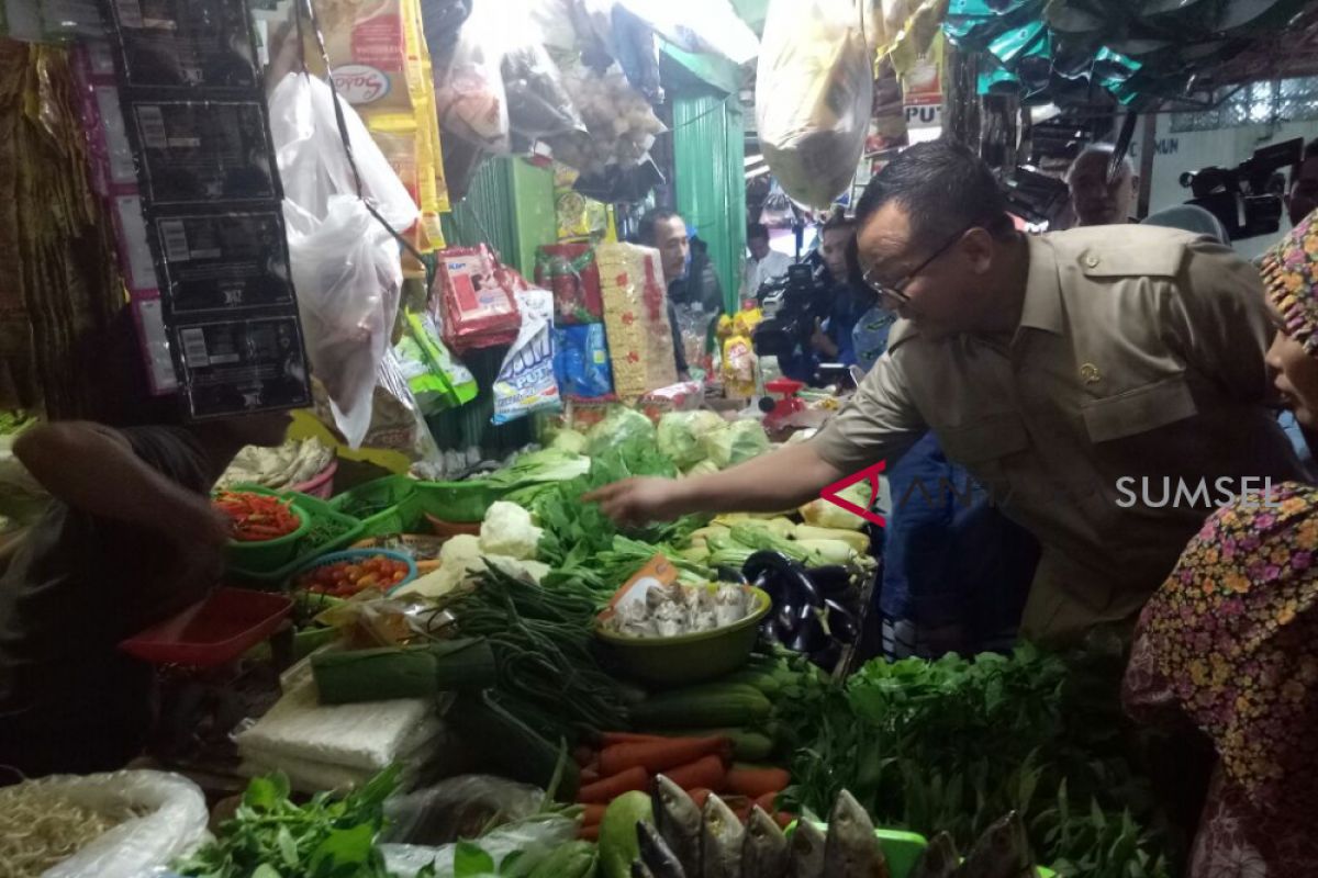 YLKI minta masyarakat selektif beli makanan