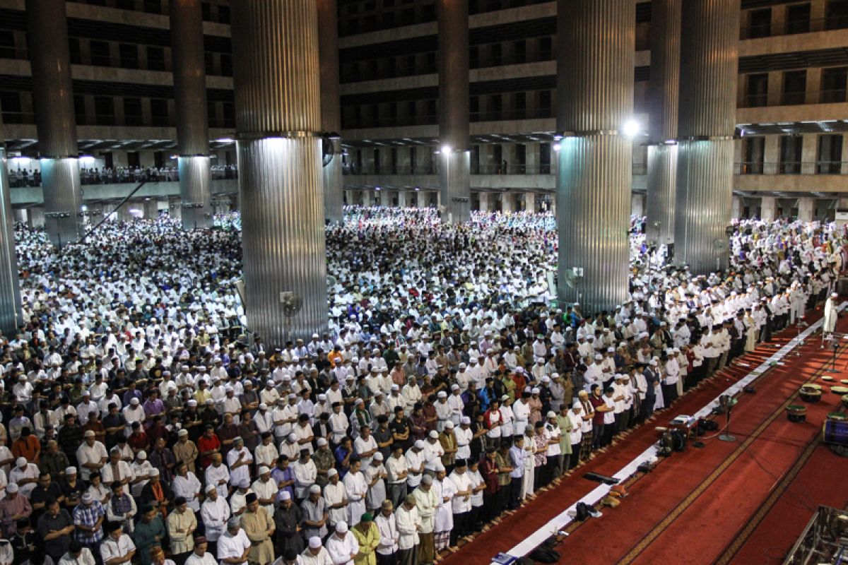 Khatib Masjid Istiqlal ajak umat Islam bersabar tunggu hasil Pemilu