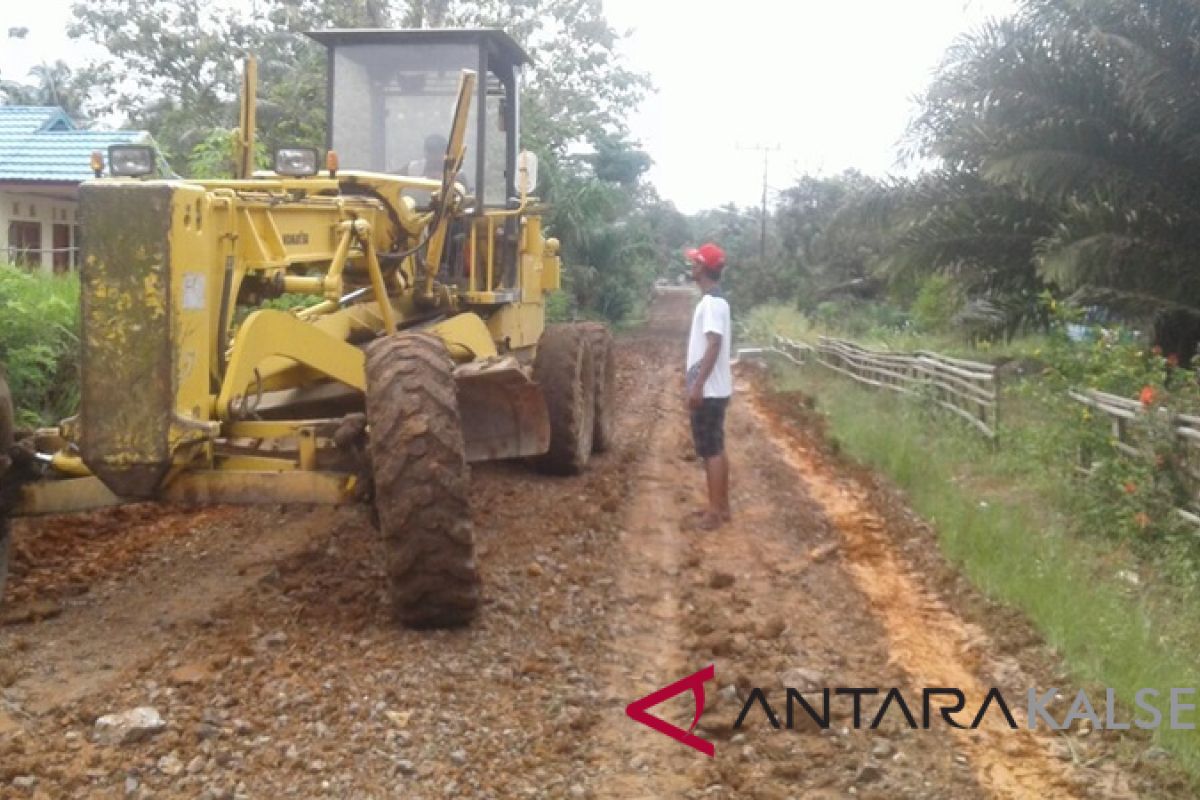 Bumi Asih berbenah perbaiki jalan delapan meter