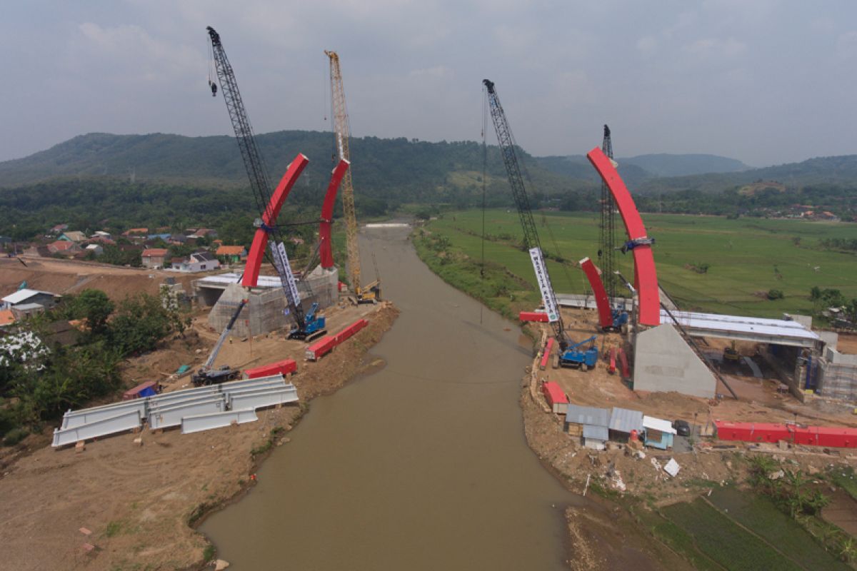 Jembatan Kali Kuto Kendal ditarget rampung 12-13 Juni