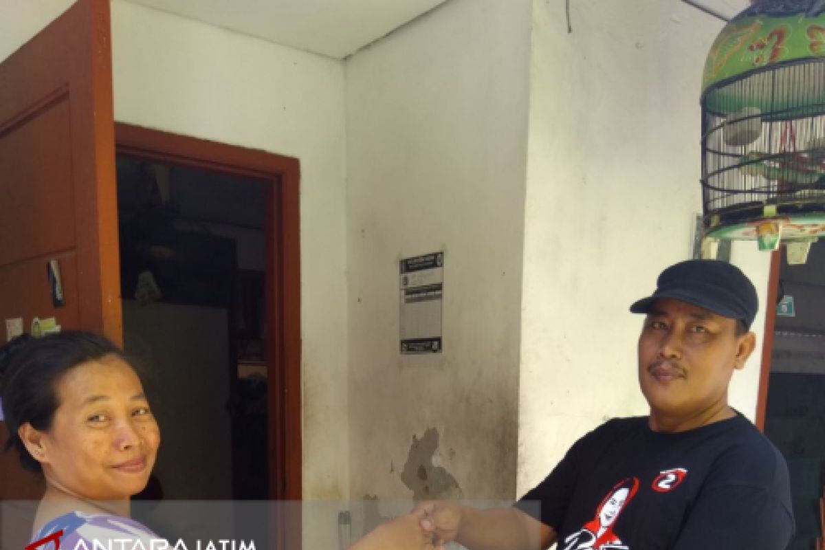 PDIP Surabaya Wajibkan Caleg Sebarkan Brosur Gus Ipul-Puti