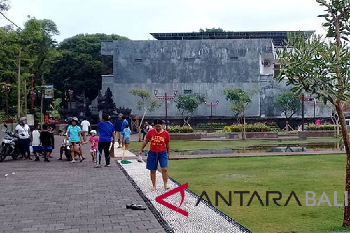 Taman Yuwana Asri Singaraja mulai ramai