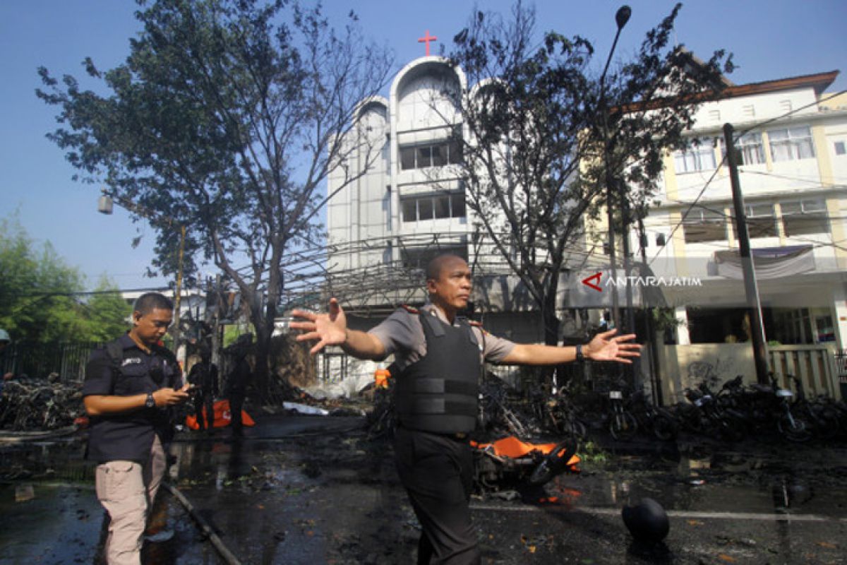 Korban bom Surabaya jadi 13 orang tewas