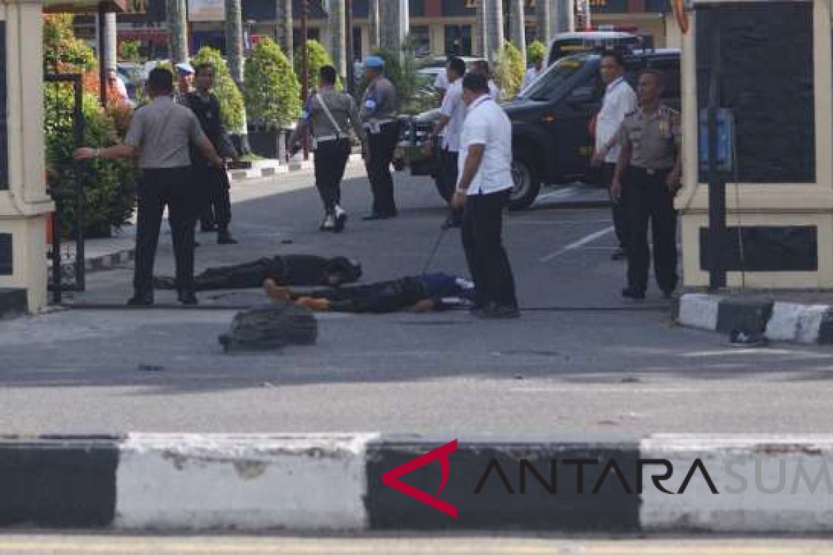 Serangan ke Polda Riau, satu polisi dan tiga terduga teroris meninggal dunia