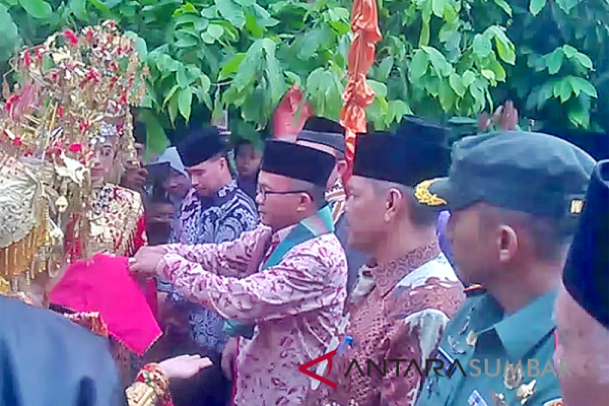 Masyarakat Painan pertahankan "balimau paga" (video)