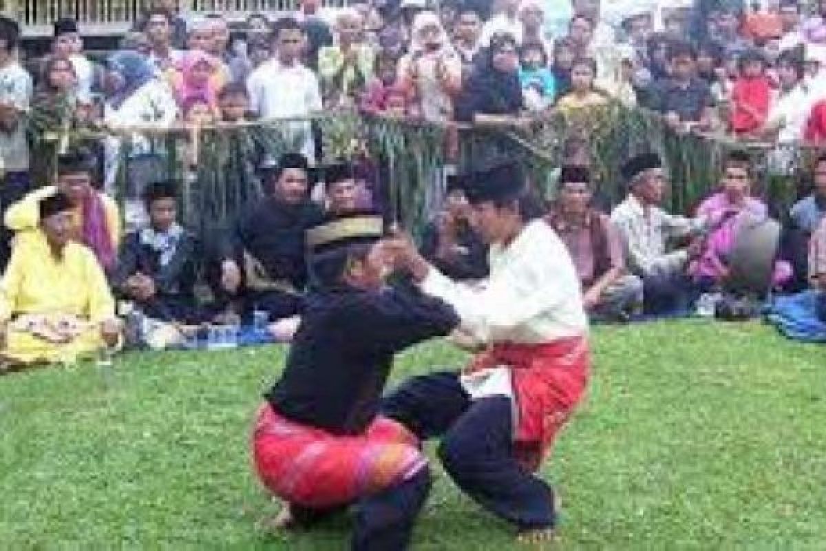  Ketua DPRD : Seni Silat Batuah Harus Dilestarikan