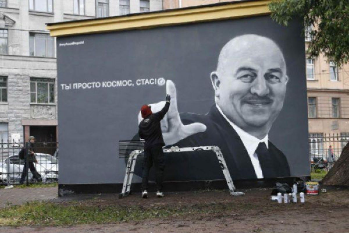 Tampil gemilang, mural pelatih Rusia terpampang di Sankt Petersburg