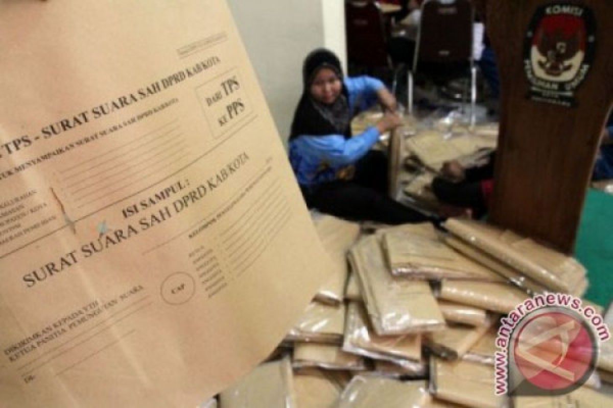 Bawaslu Tanjungpinang temukan sampul surat suara rusak