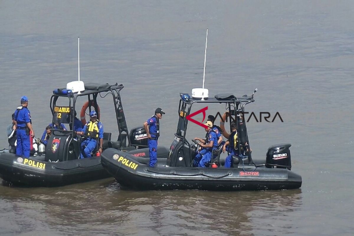 Ditpolairud siagakan personel di Pantai Ujung Pandaran selama libur lebaran