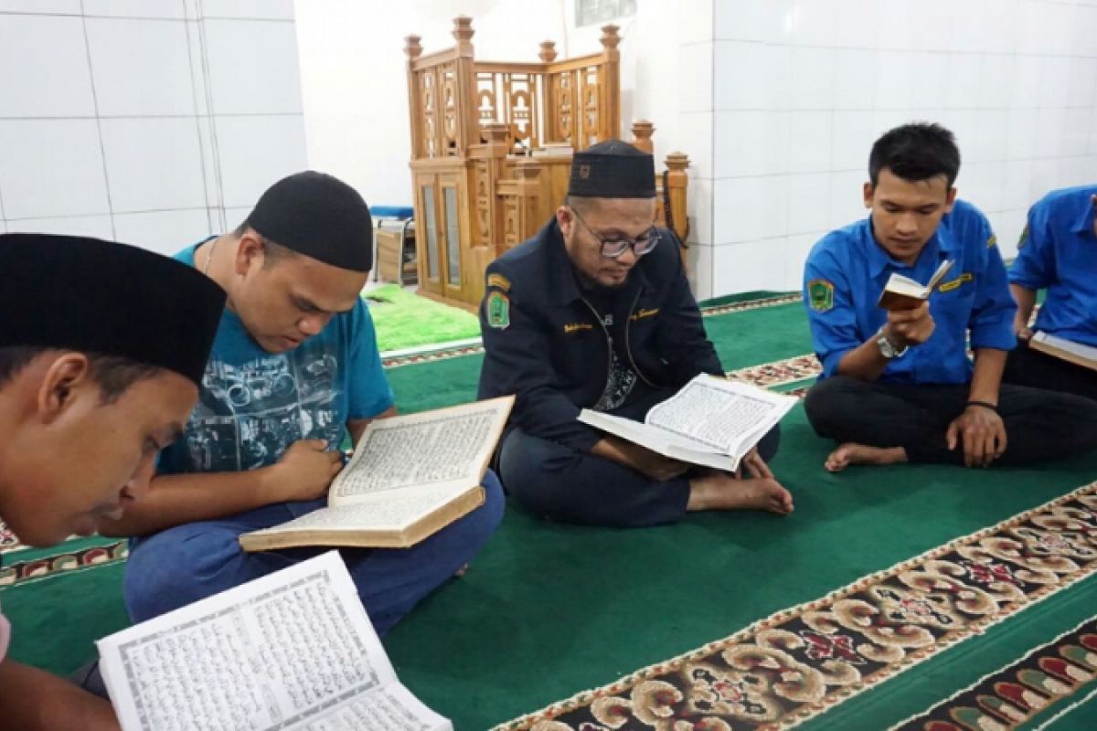 Karang Taruna Labura khataman Al Qur'an