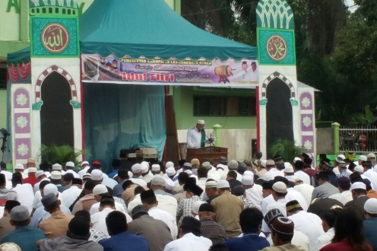 Juara hafiz internasional imami Sholat Ied di Aekkanopan