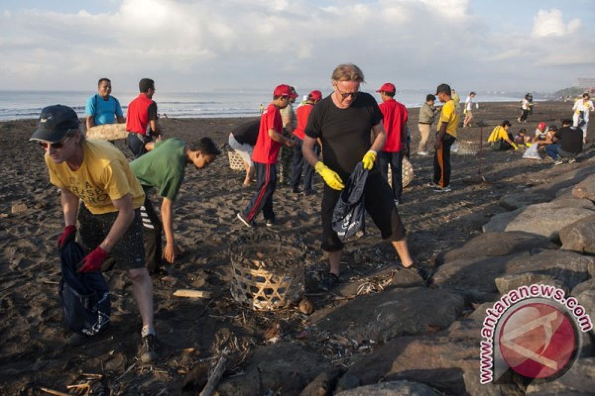 Pusat belanja dukung pengurangan kantong plastik di Denpasar