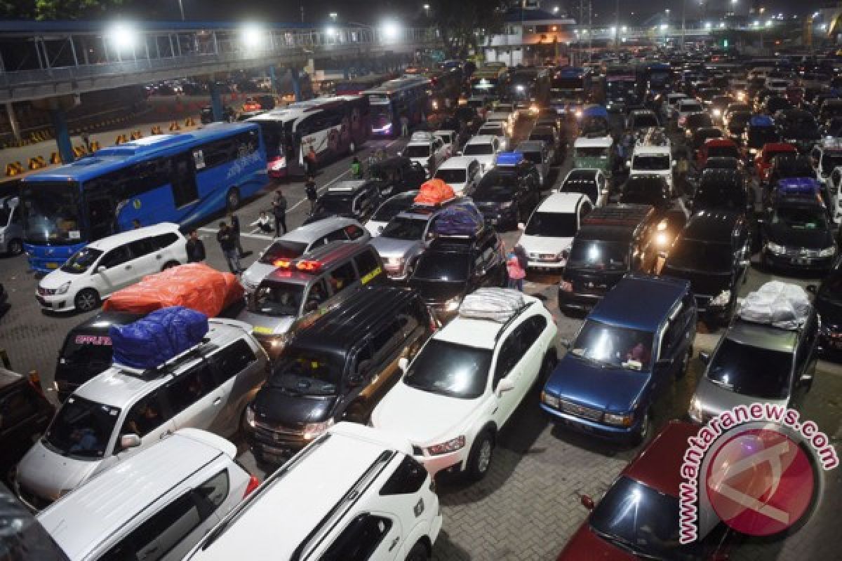 Sekjen Kemenhub tinjau kesiapan Pelabuhan Penyeberangan Merak