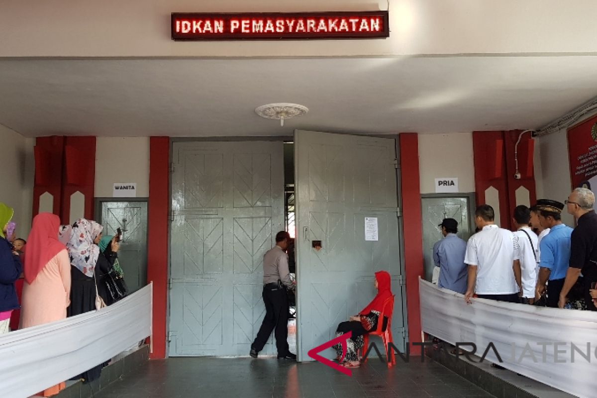 Petugas Lapas Semarang gagalkan penyelundupan kiriman berisi narkotika