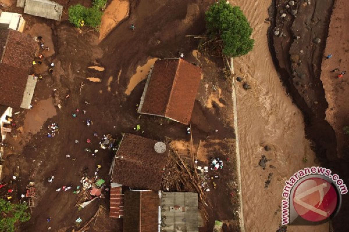 Penyebab banjir Banyuwangi bukan pembalakan liar