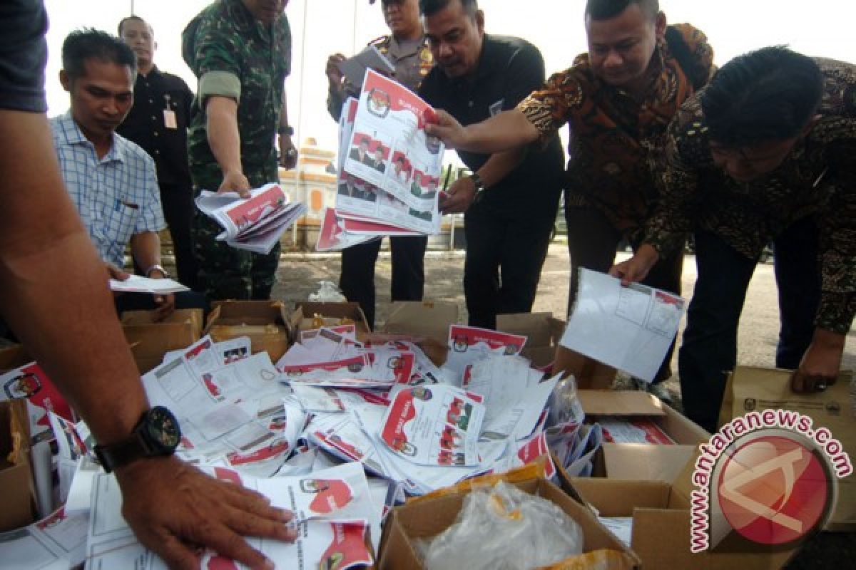 Delapan TPS di Tangerang terima surat suara basah