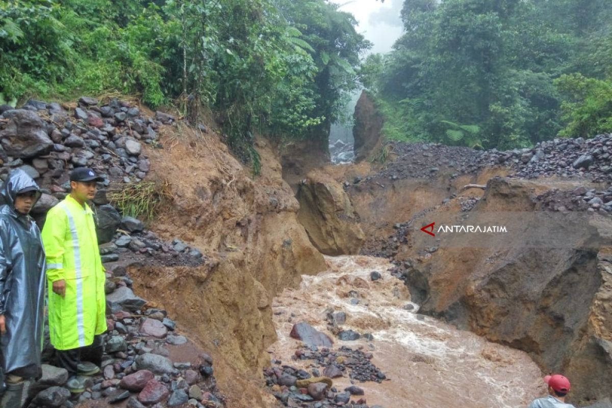 Tim PVMBG Cek Sungai Badeng Pascabanjir Bandang