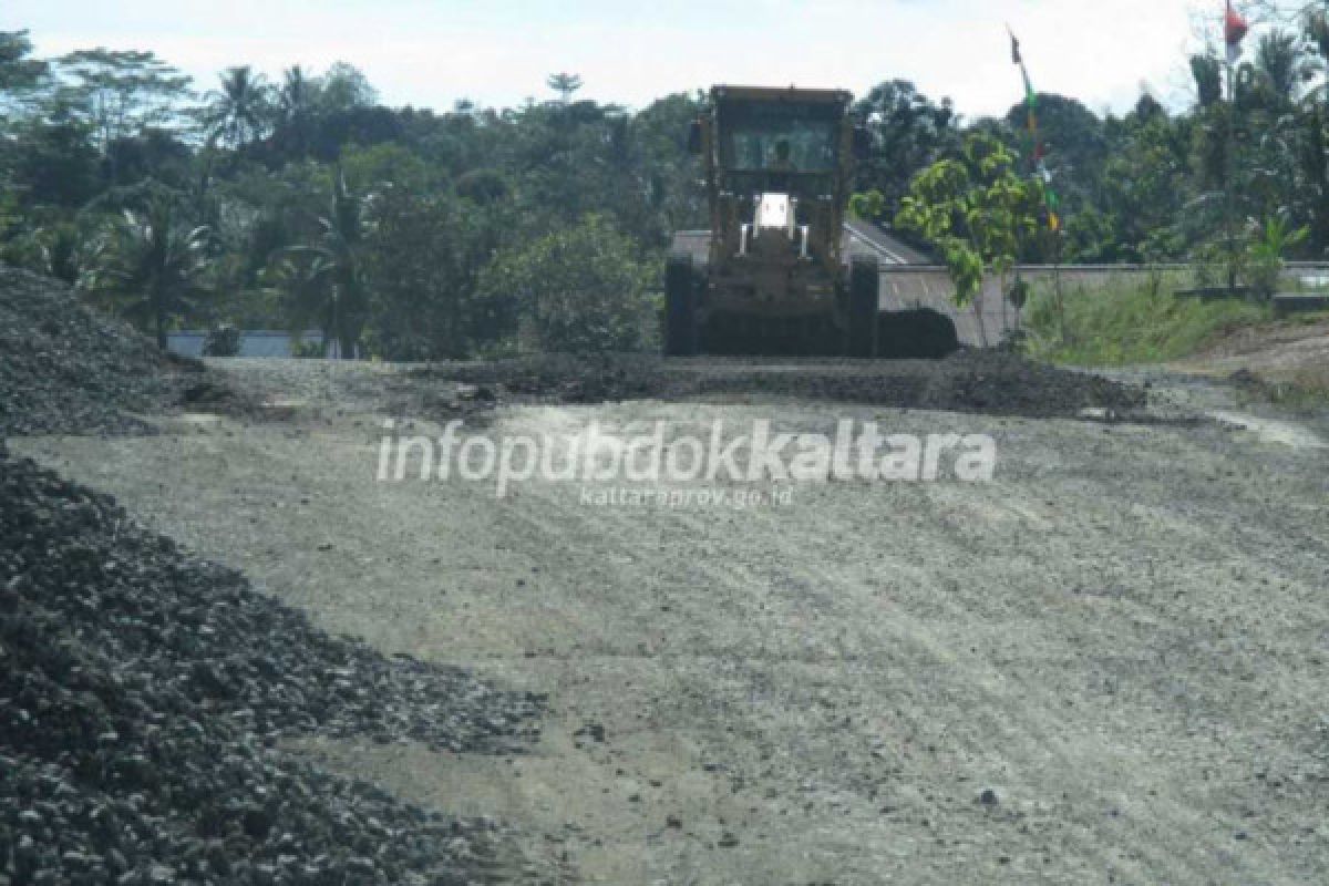 Jalan Pelabuhan Ferry-Trans Kalimantan Ditingkatkan