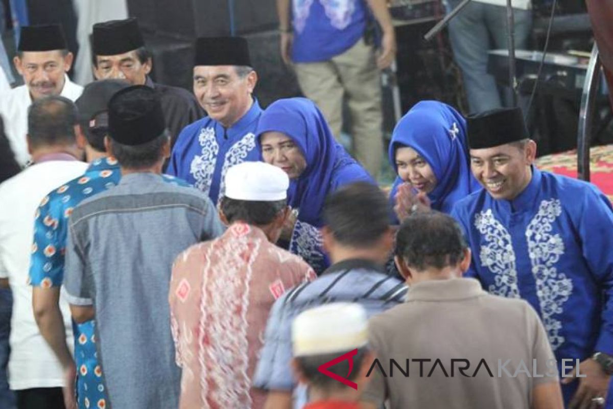 Ratusan warga Daha hadiri halal bihalal Achmad Fikry