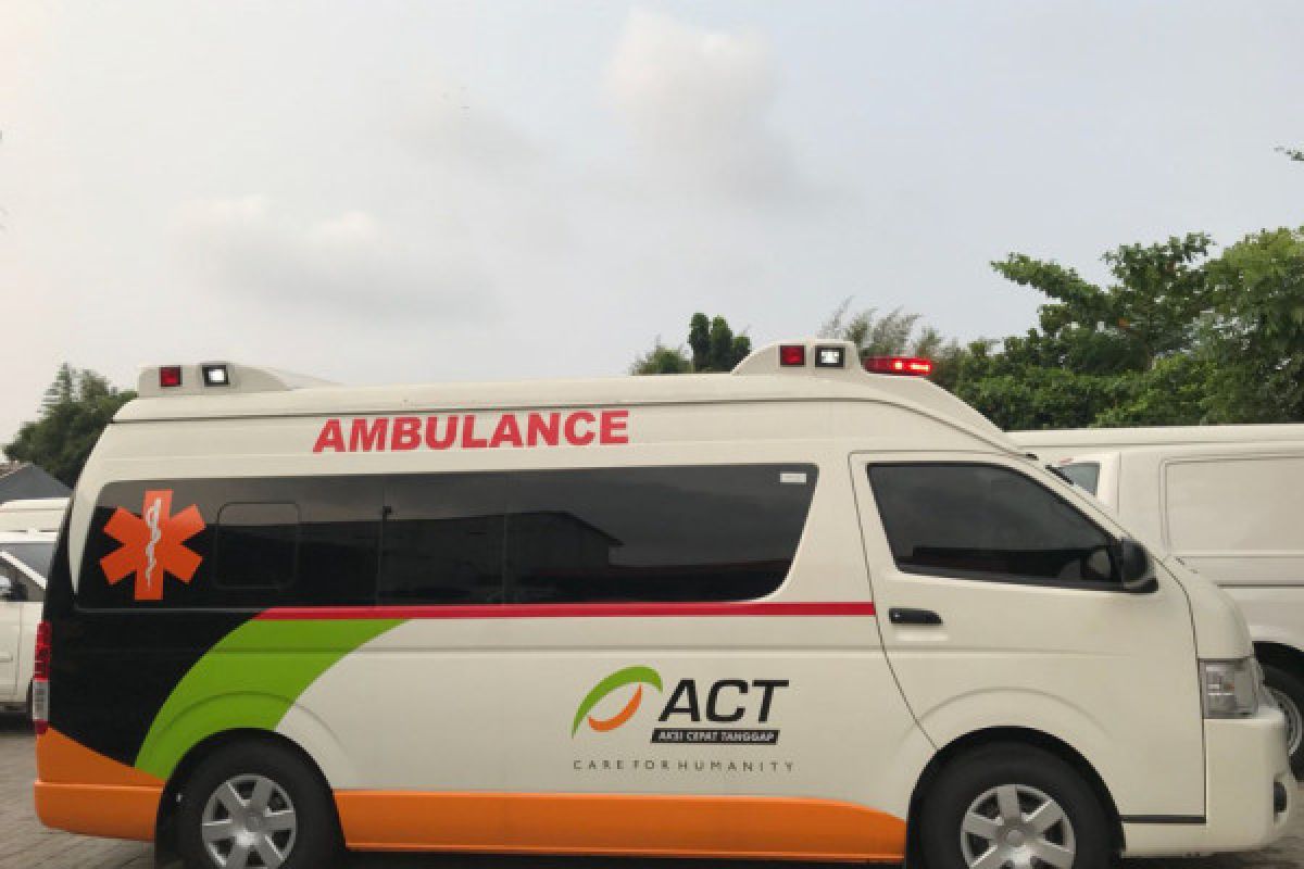 Ambulans ACT disiagakan di Pelabuhan Merak untuk pemudik