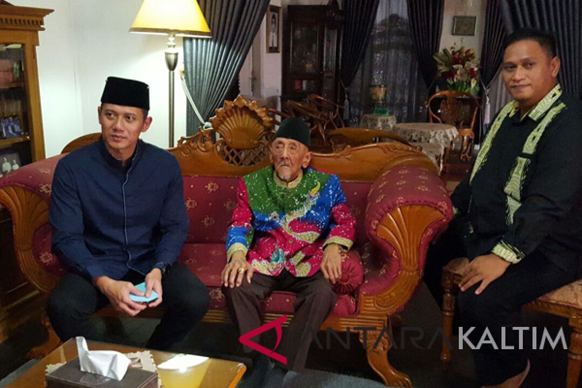 Berkunjung ke Kaltim, AHY temui Sultan Kutai