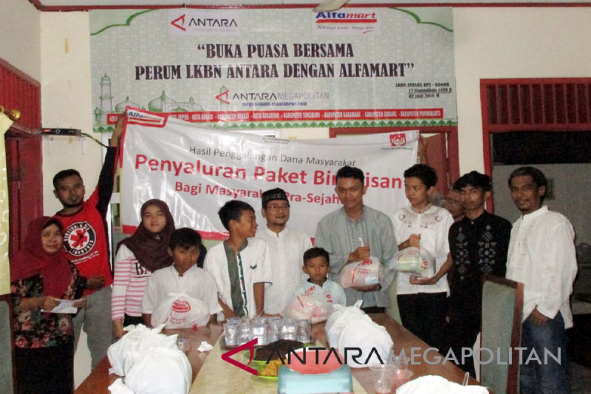 Alfamart gandeng Antara santuni anak yatim-dhuafa