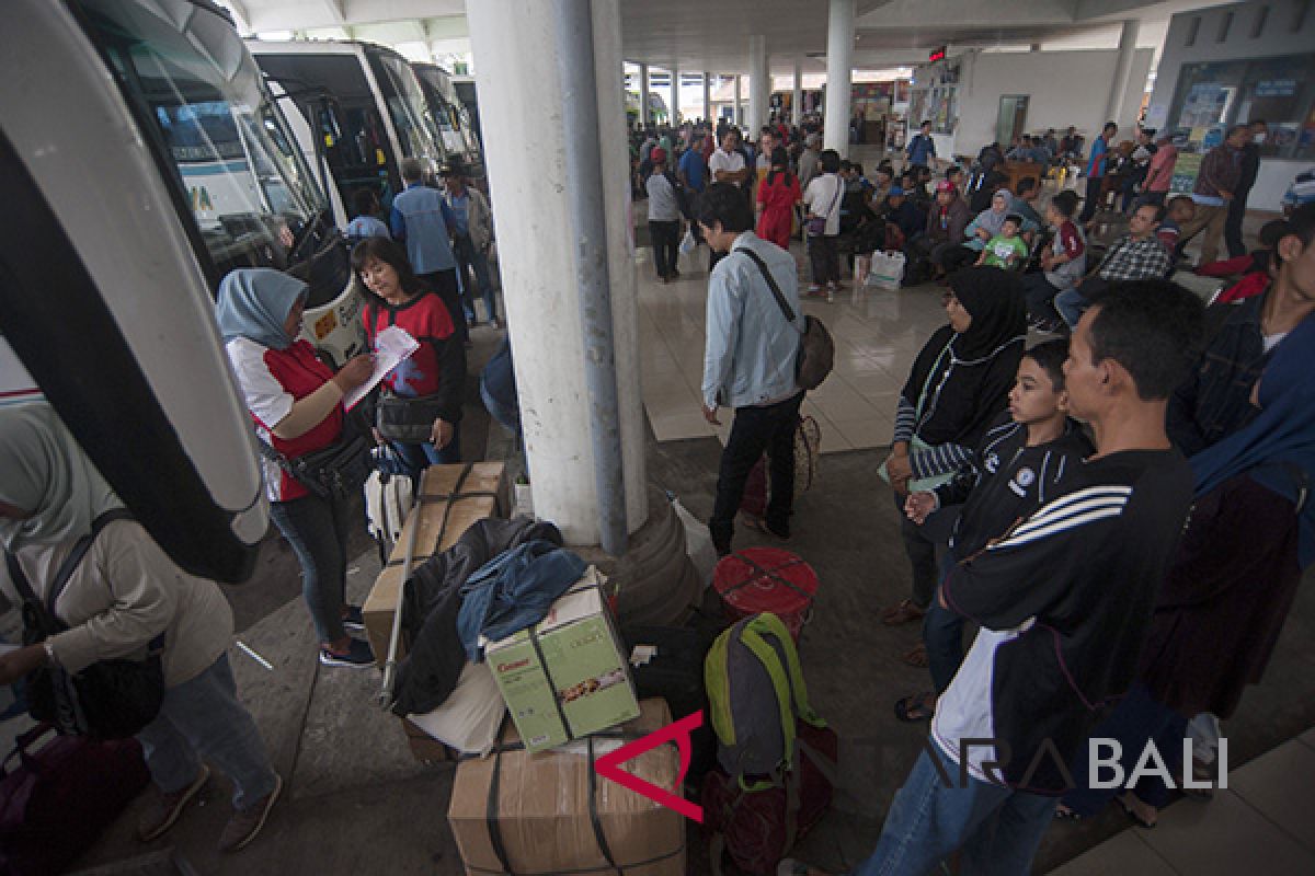 2.664 pemudik tiba di Terminal Mengwi