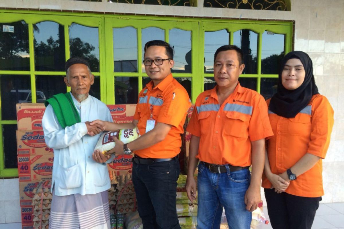 Perusahaan Batubara bantu warga terkena banjir