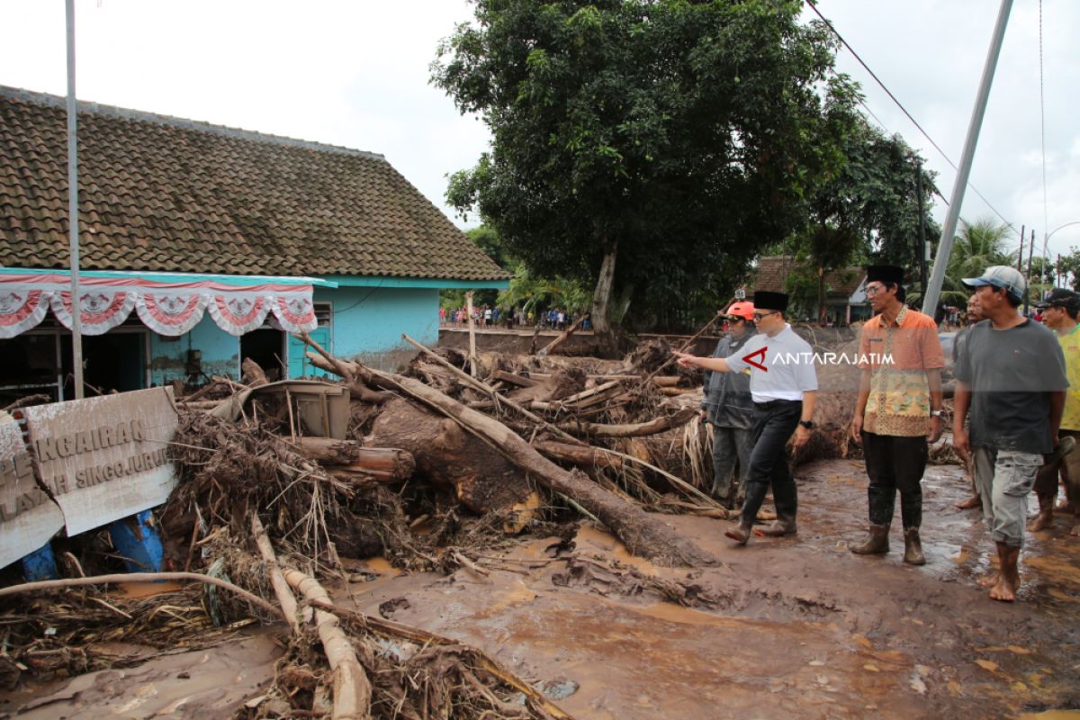Pemprov Jatim Bantu Penanganan Banjir Bandang di Banyuwangi