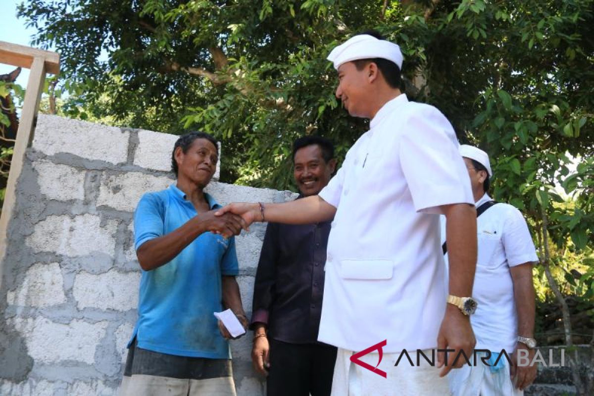 Pemkab Klungkung bangun tiga rumah hasil 