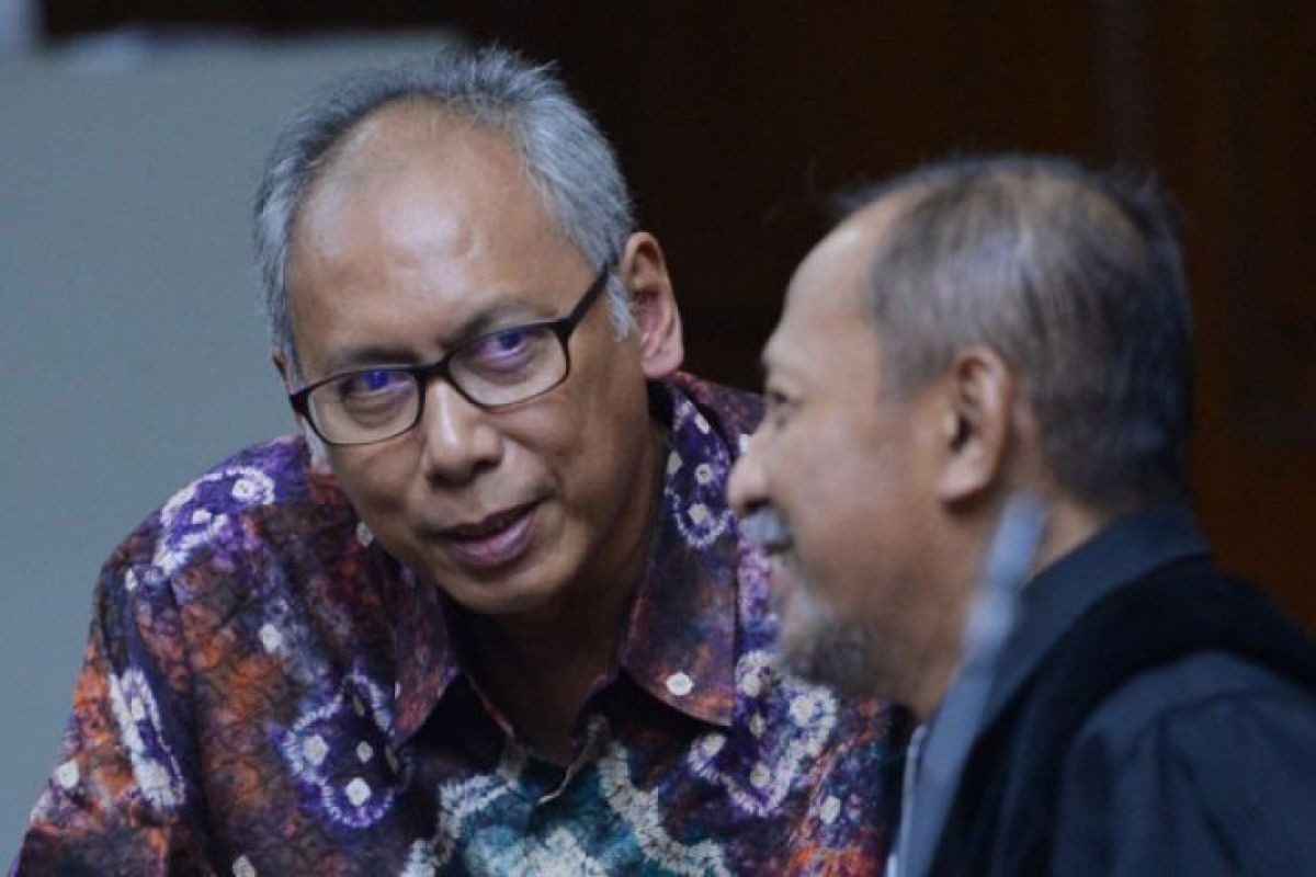 Bimanesh Sutarjo dituntut 6 tahun penjara