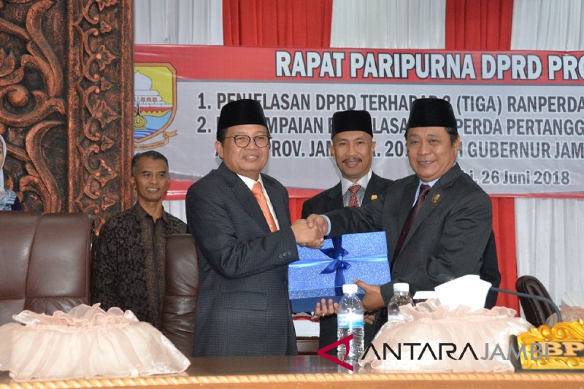 DPRD dengarkan penjelasan Pemprov terkait Raperda pertanggungjawaban APBD