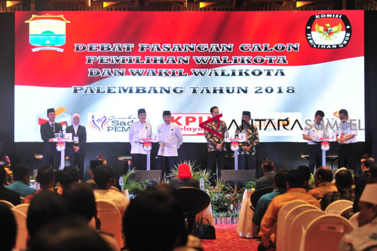 Calon Walikota/ Wakil Walikota Palembang unjuk Program di debat terbuka