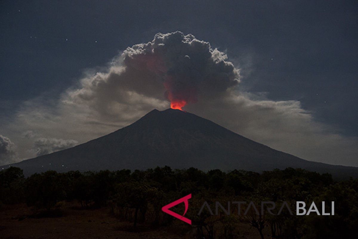 PVMBG: magma baru tambah tekanan Gunung Agung