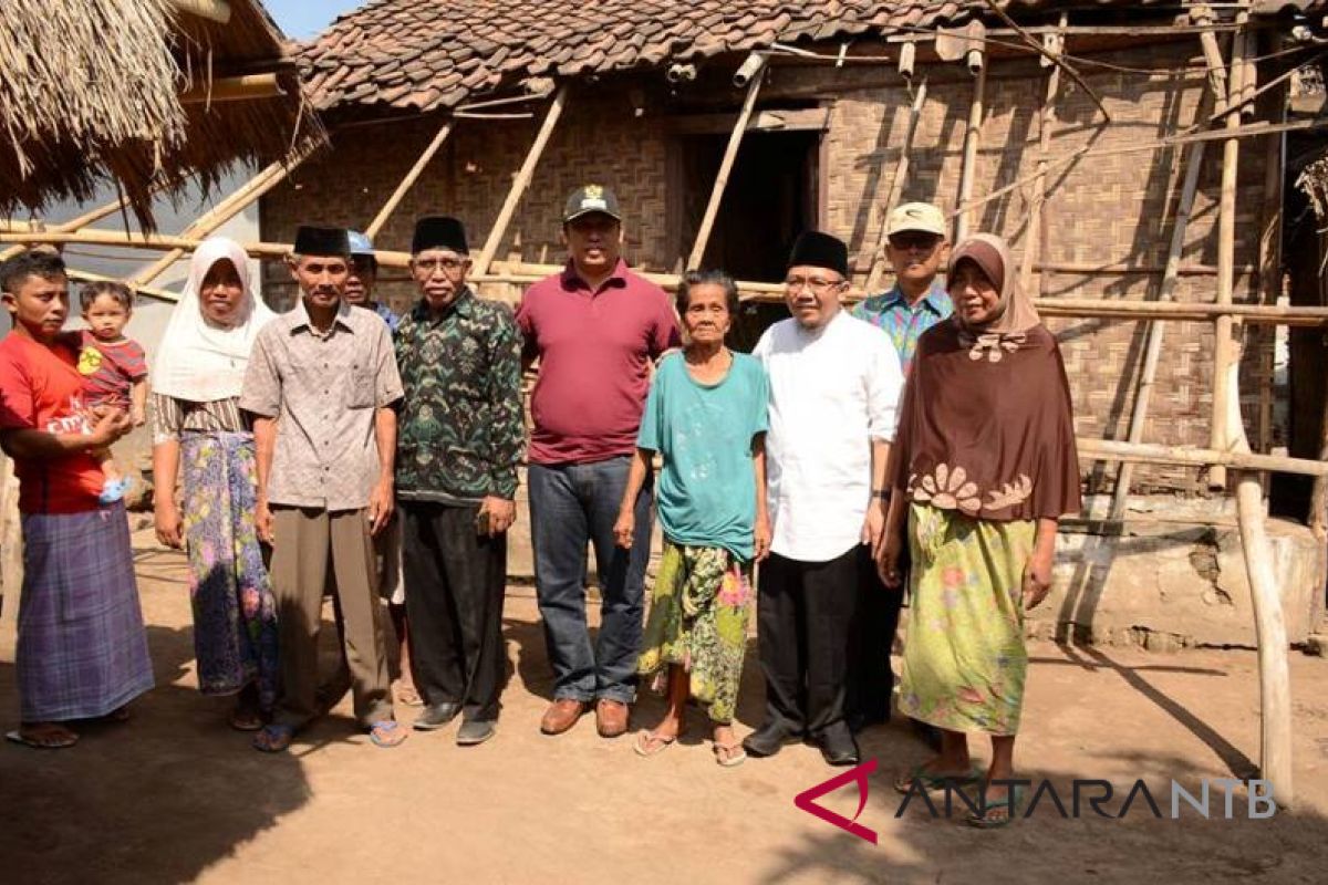 Lombok Utara bangun rumah dua warga miskin