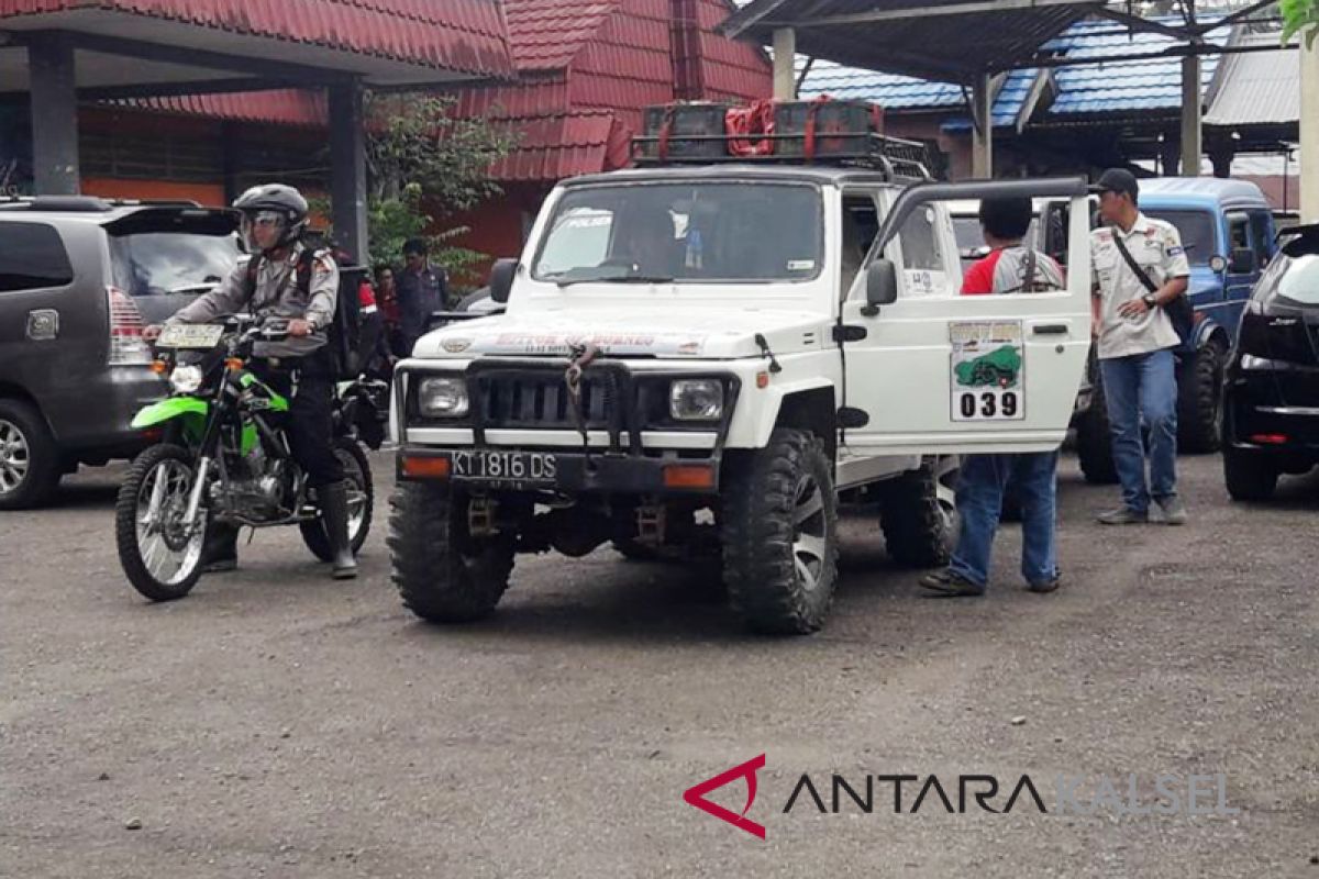 Distribusi logistik Pilkada terkendala jembatan putus