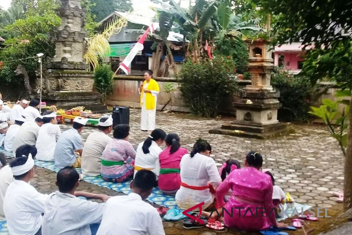 Umat Hindu Balangan rayakan Hari Raya Galungan