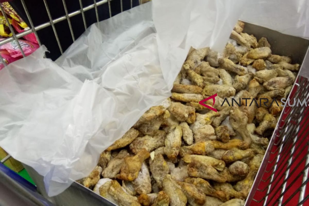 BBPOM Palembang temukan sayap ayam dan kentang tanpa izin edar
