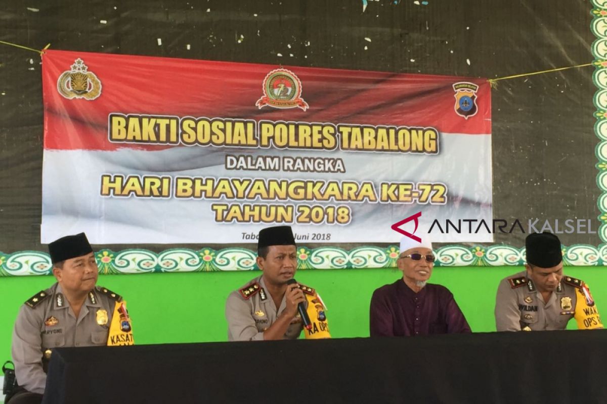 Polres Tabalong Bhakti Sosial Ke Pesantren