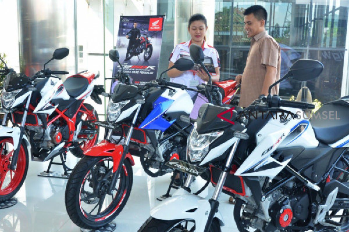 Honda Sport Motoshow berikan servis dan ganti oli gratis