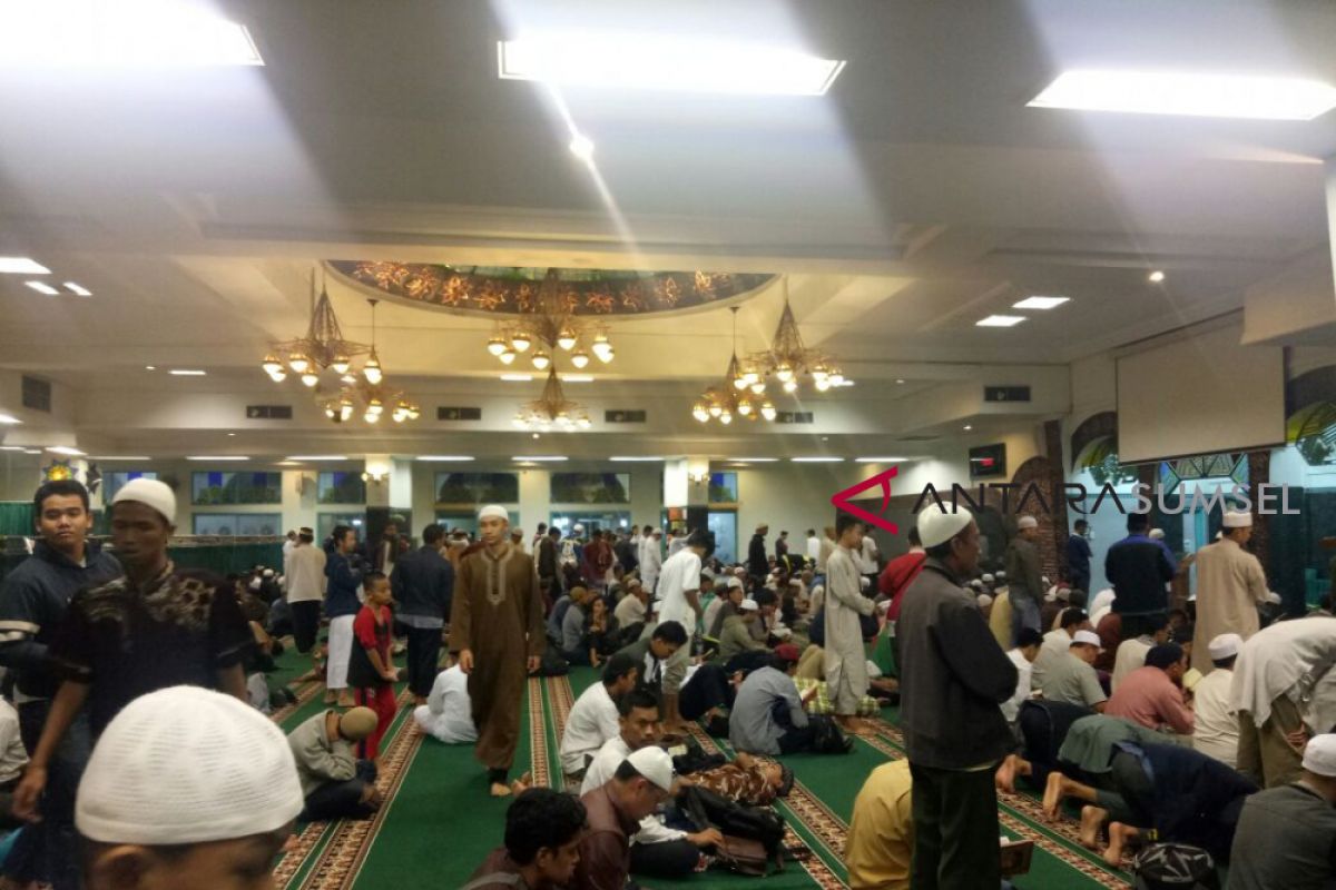 Masjid Al-Aqobah Pusri favorit itikaf warga Palembang
