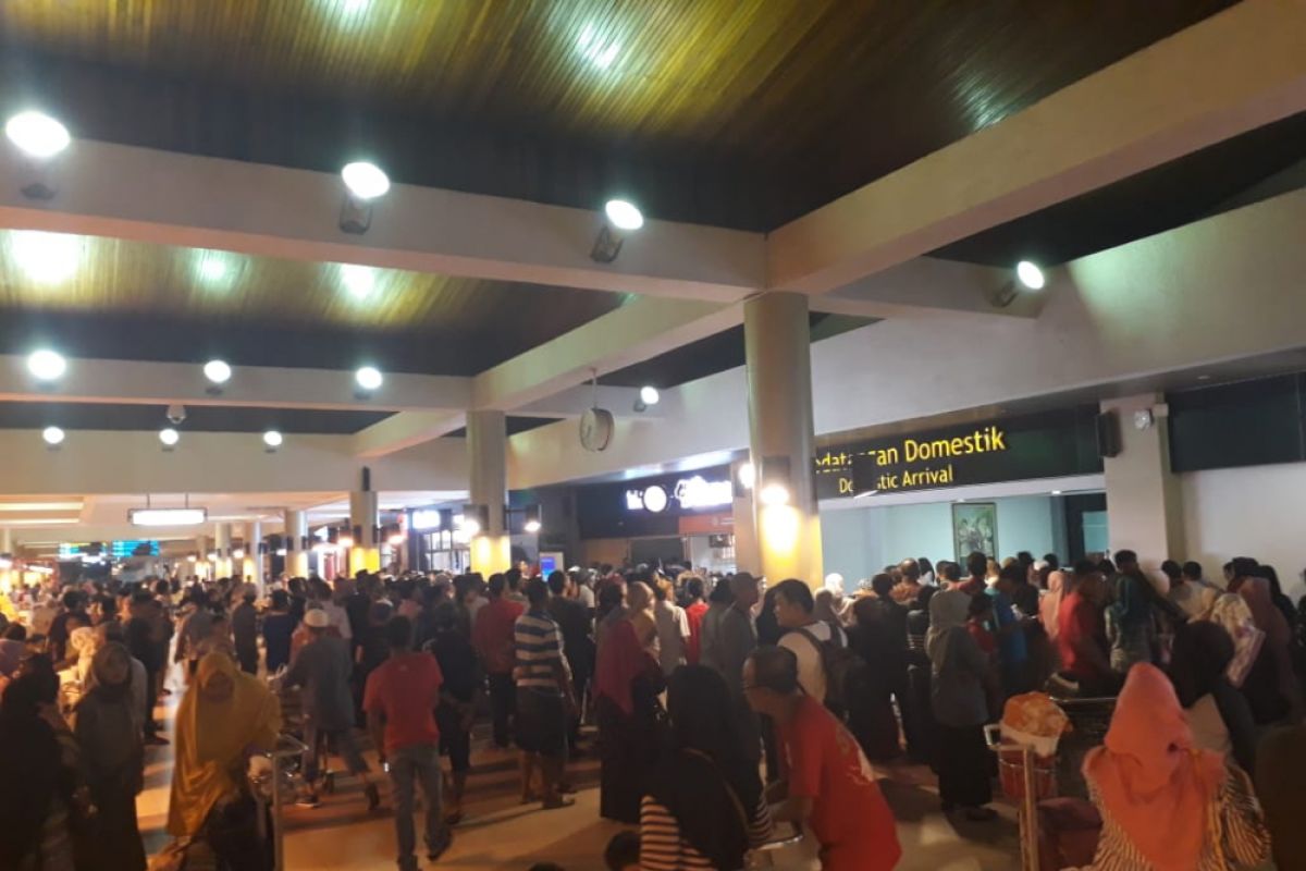 Arus mudik masih terjadi di Bandara Internasional Minangkabau