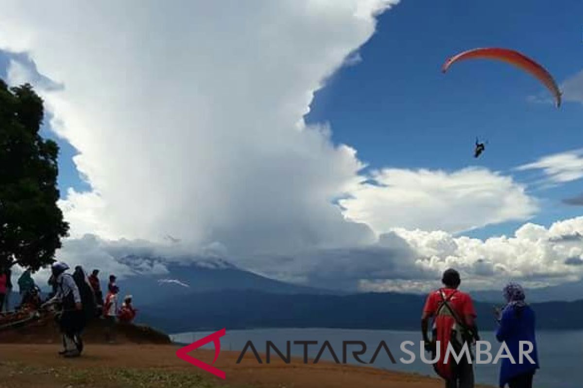 Visitors Can Enjoy Lake Singkarak from Air