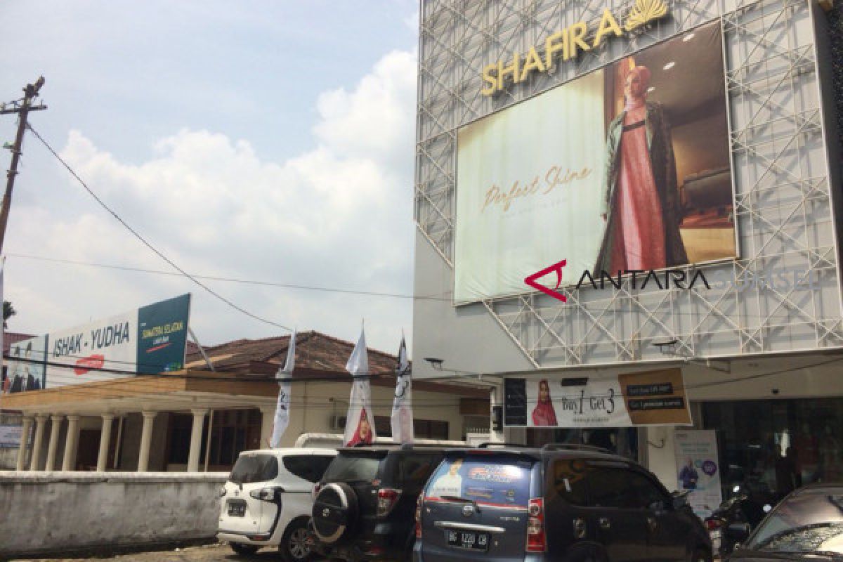 Beli 1 dapat 4 pashmina di Shafira