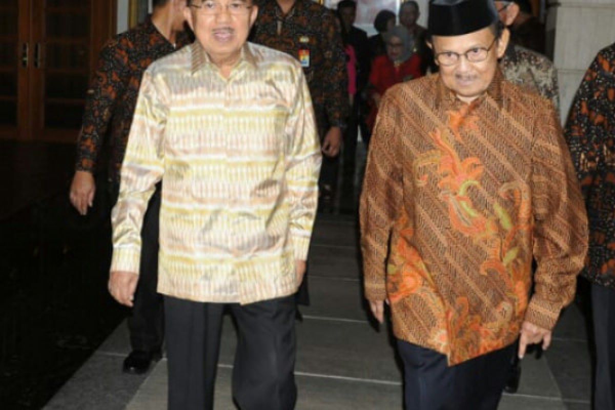 Jusuf Kalla silaturahmi ke BJ Habibie