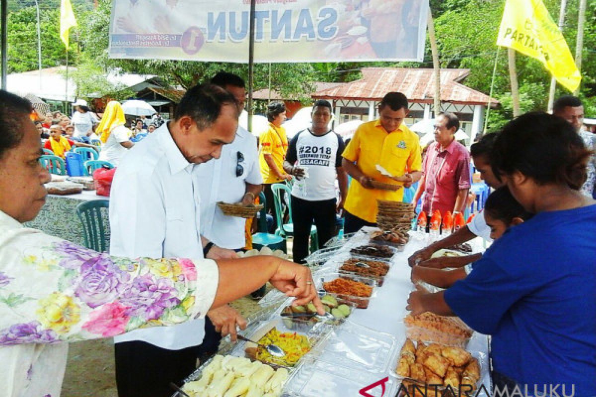 SANTUN makan patita bersama masyarakat kota Ambon