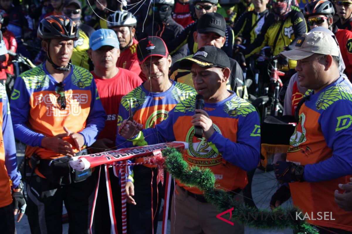 1.500 peserta meriahkan gowes bersama Polres HSU