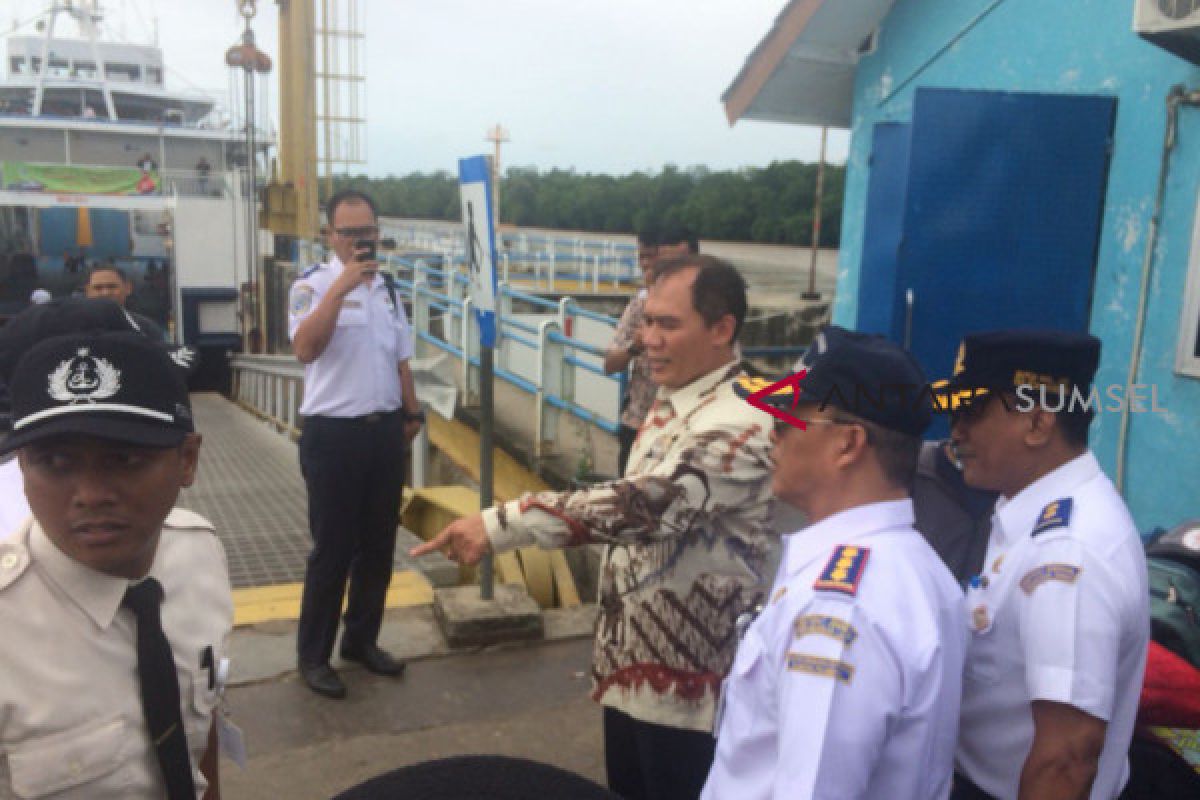 Gubernur prioritaskan pengembangan pelabuhan Tanjung Api-Api